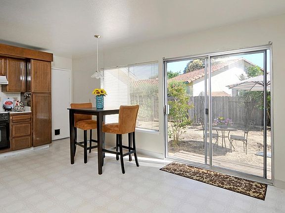 5th image of 749 Cahalan Ct