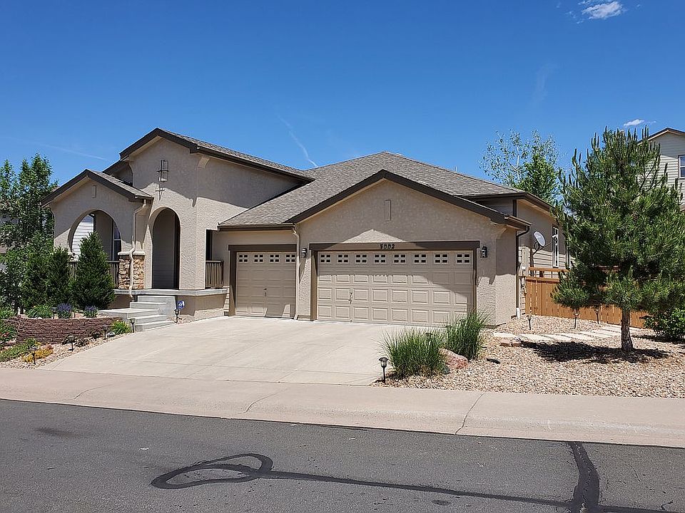2nd image of 3002 Breezy Ln