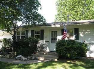 614 N Edgewood Dr, Mulvane, KS 67110