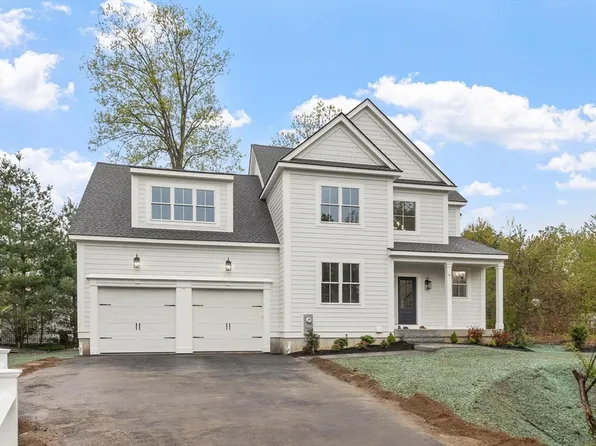 8 Highland Hill Dr, Shrewsbury, MA 01545