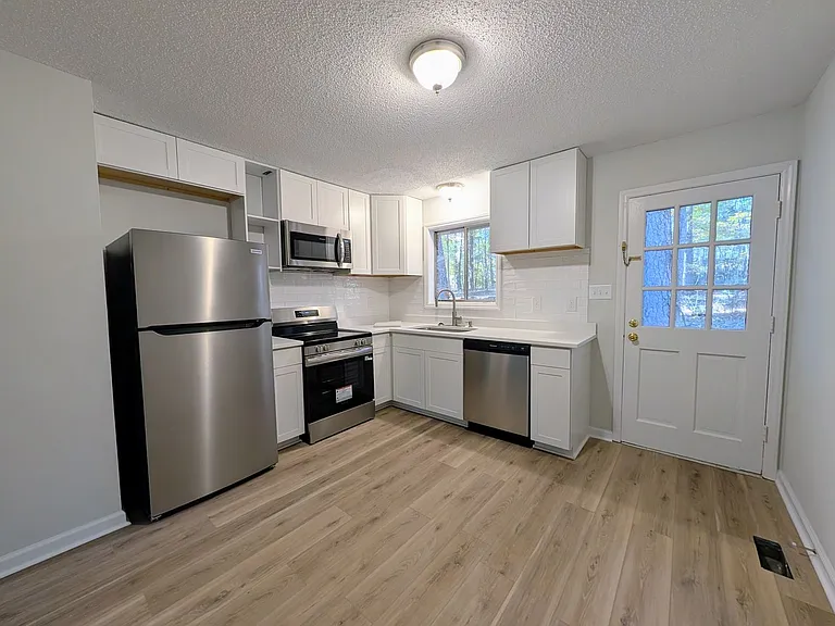 34 N Circle Dr — Photo 6