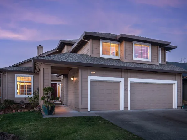 9156 Piccadilly Circle, Windsor, CA 95492