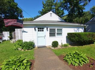 20 Cove Rd, Mount Arlington, NJ 07856