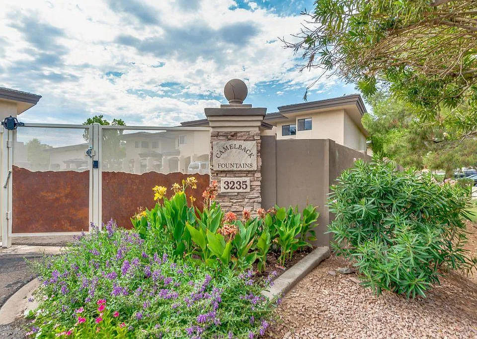 3235 E Camelback Rd #209