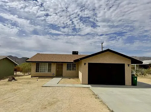 61789 Hilltop Dr Photo 1