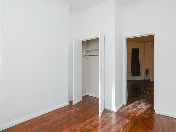 5th image of 471 Hancock St APT 1L