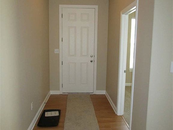 4th image of 8137 Lawrence Woods Pl