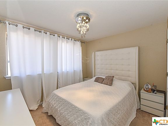 4th image of 504 Deloris Dr