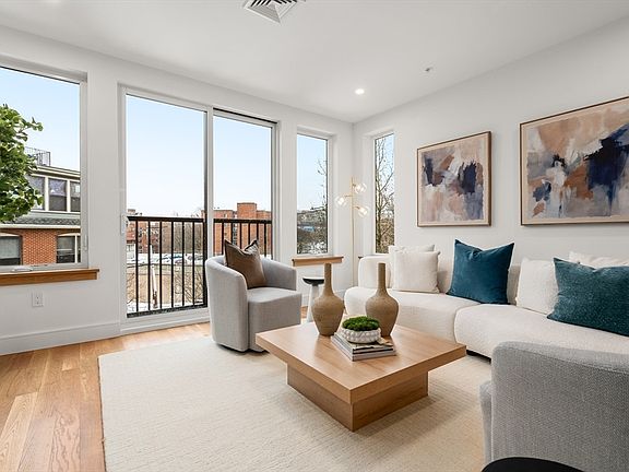 3rd image of 58 Kent St #U301