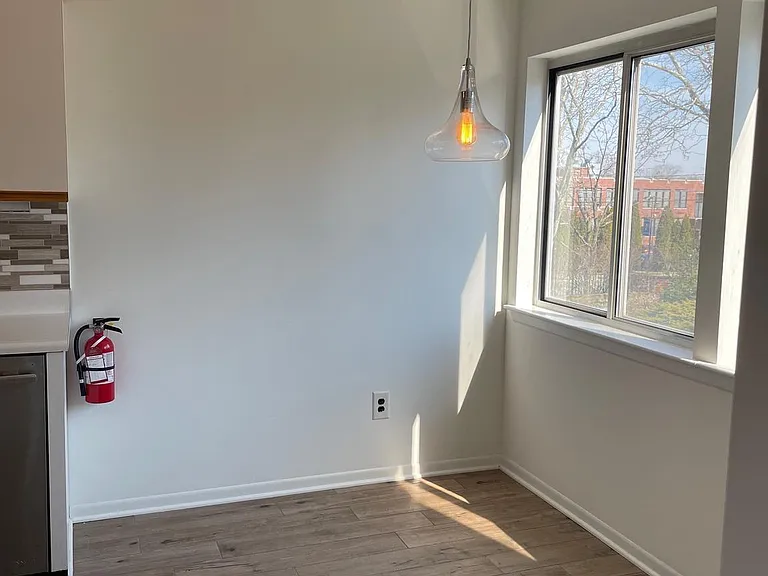 23 Richard Ct — Photo 8