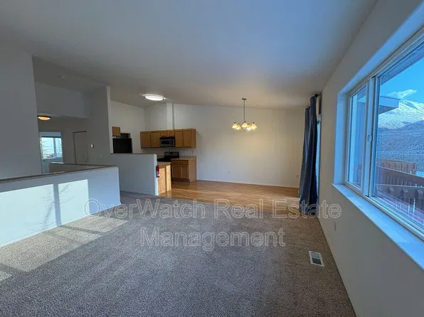 20332 Glacier Park Cir, Eagle River, AK 99577