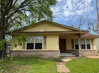 221 W Monterey St, Denison, TX 75020