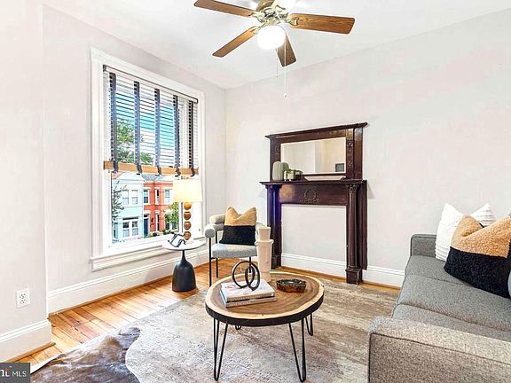 5th image of 1221 D St NE