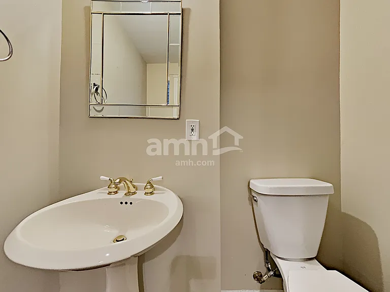 624 Glendale Forest Dr — Photo 14