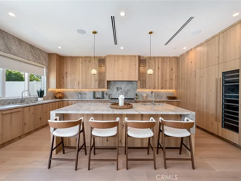 4906 Gaviota Ave — Photo 9