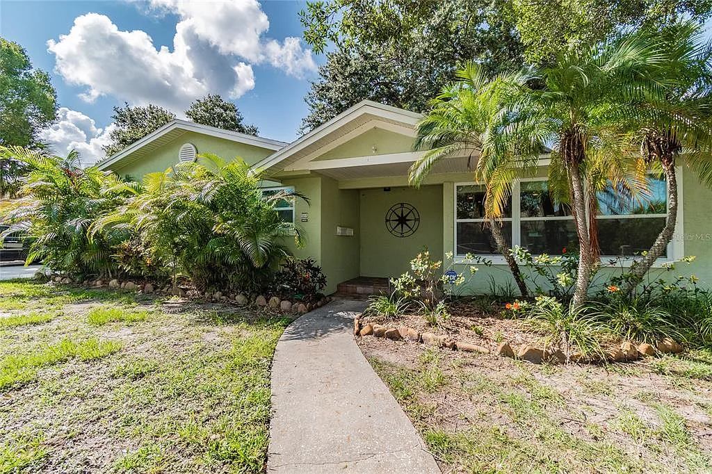 2 bed, 2.0 bath, 1200 sqft, $2,800 — Photo 1