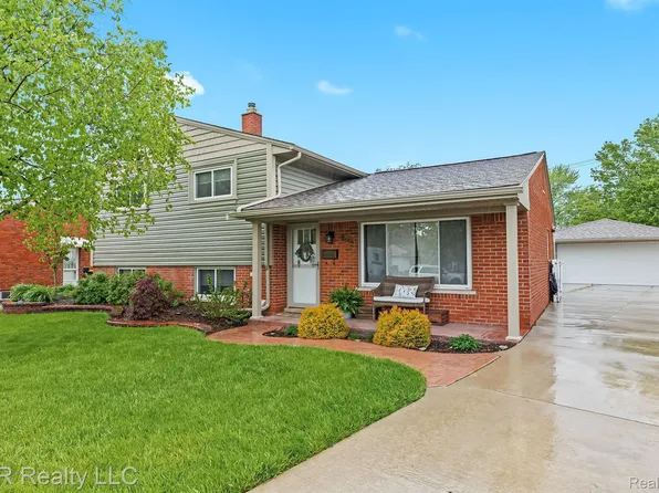 2606 Canterbury St, Trenton, MI 48183