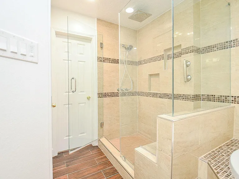 15614 Dawnbrook Dr — Photo 24