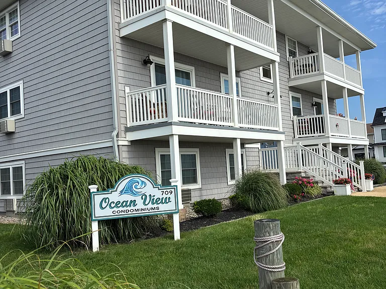 709 Ocean Ave #15 — Photo 13