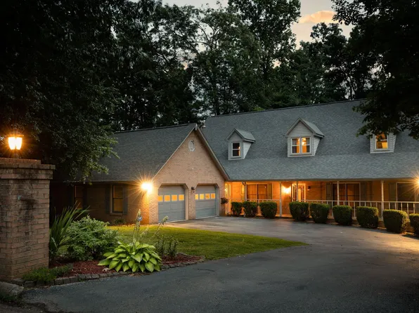 5897 Larch Cir, Morristown, TN 37814