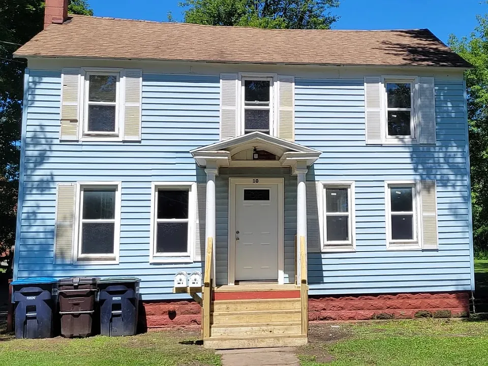 10 Chestnut St