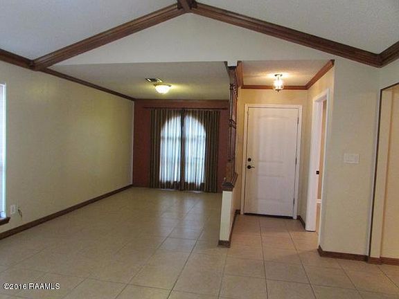 5th image of 102 Denier Dr