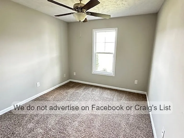 542 Broad Dr — Photo 5