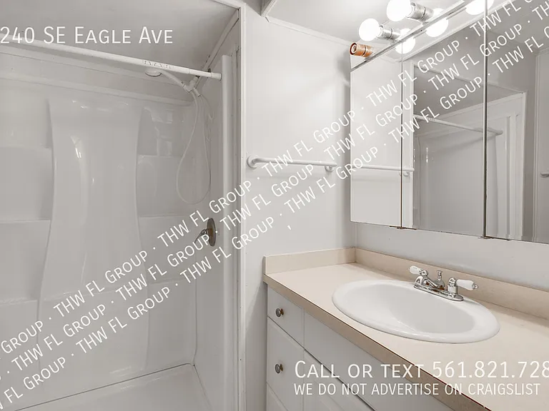 8240 SE Eagle Ave — Photo 6
