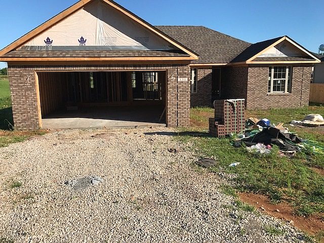 1st image of 131 Lowball Ln