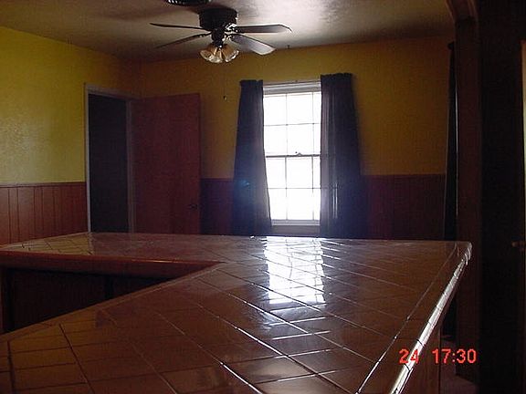4th image of 148 Northwest Dr