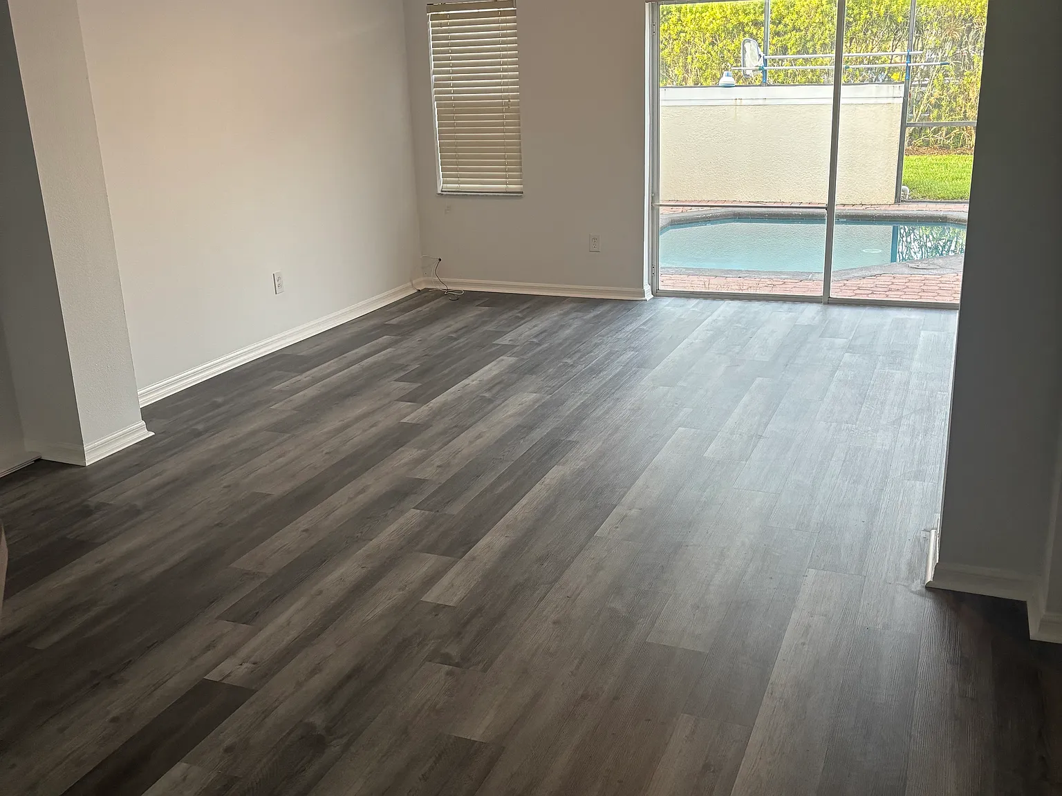 3 bed, 2.5 bath, 1295 sqft, $2,000 — Photo 2