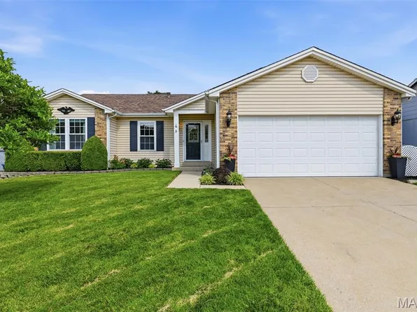 4 Cambourne Ct, Saint Peters, MO 63376