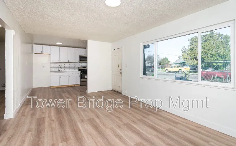 2 bed, 1.0 bath, 650 sqft, $1,490 — Photo 2