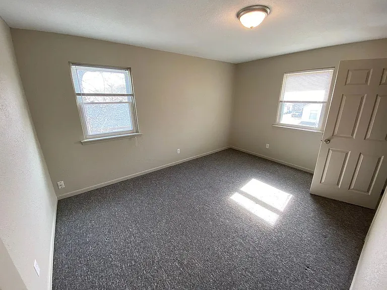 415 Grover St #11 — Photo 11
