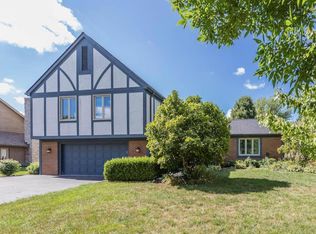 5611 Old Pond Dr, Dublin, OH 43017