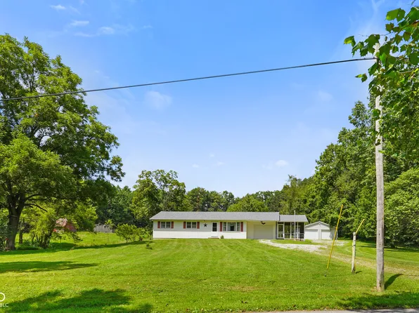 4668 Yellowwood Lake Rd, Nashville, IN 47448