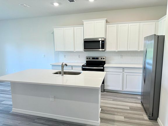 4th image of 12813 SW Forli Way
