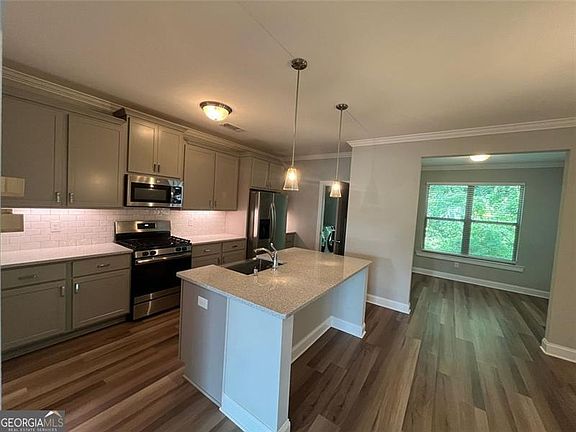 4th image of 5253 Hearthstone St