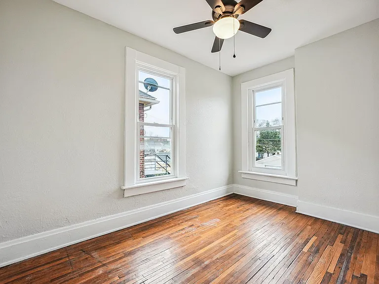 189 W Park Ave #189 — Photo 11