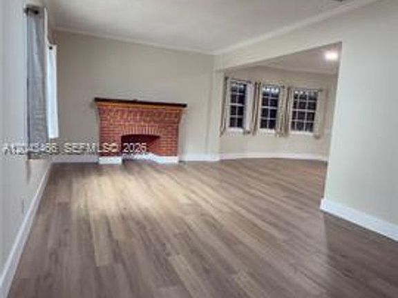 4th image of 103 NW 35th St #103