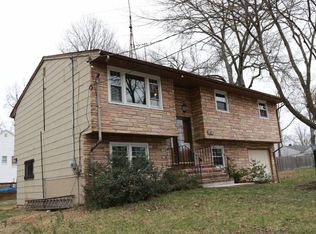 11 Briarwood Ct, Piscataway, NJ 08854
