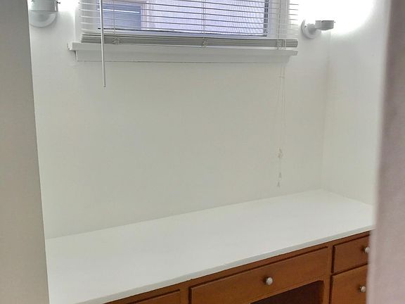 5th image of 1453 S Westgate Ave APT 9