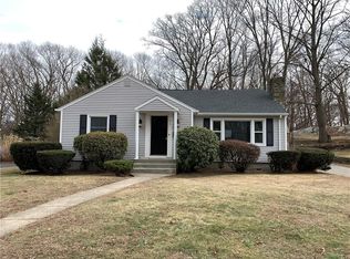 51 School St, Johnston, RI 02919