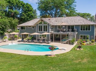 5965 Loring Dr, Mound, MN 55364