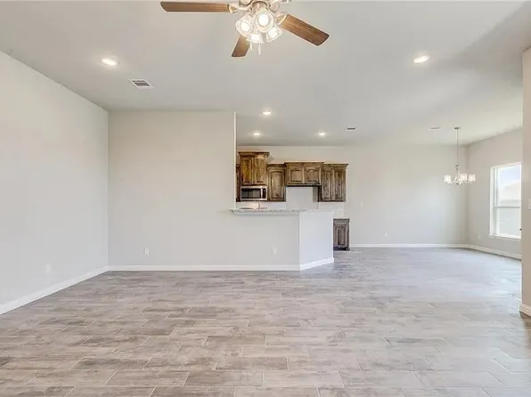 3050 Meandering Way, Granbury, TX 76049