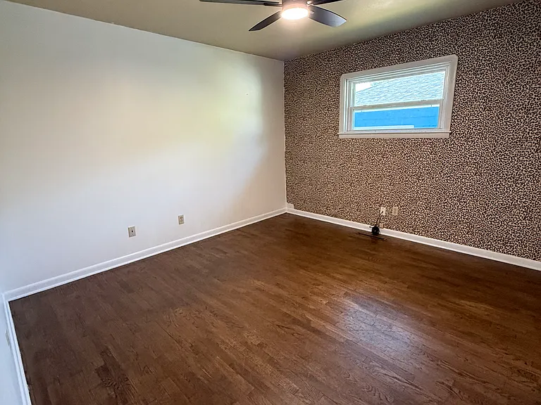 714 S Willis St — Photo 10