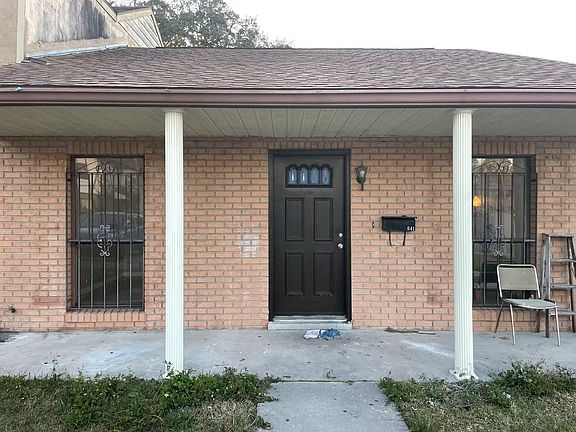 5th image of 641 W Oak Terrace Dr