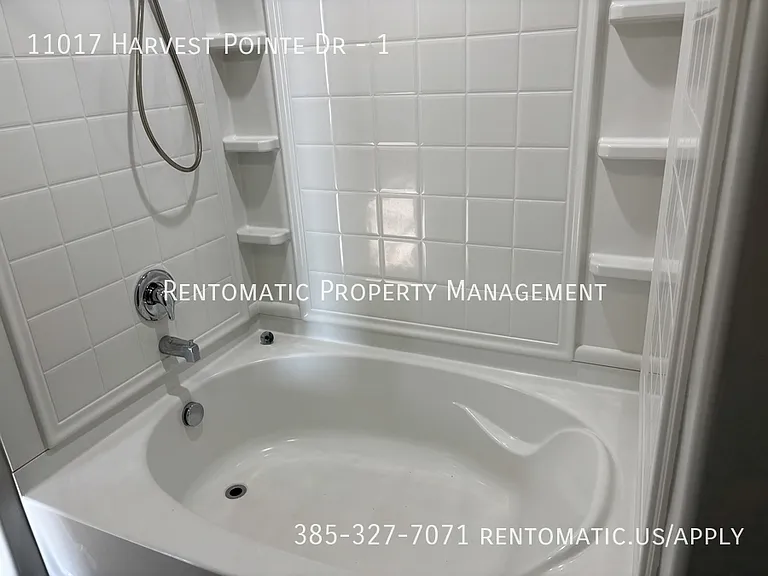11017 S Harvest Pointe Dr #1 — Photo 34