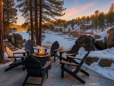 827 Penninsula Ln, Big Bear Lake, CA, 92315