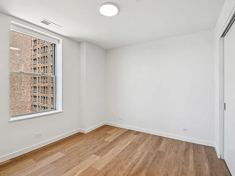 The Nest at Lincoln Park West — Photo 66